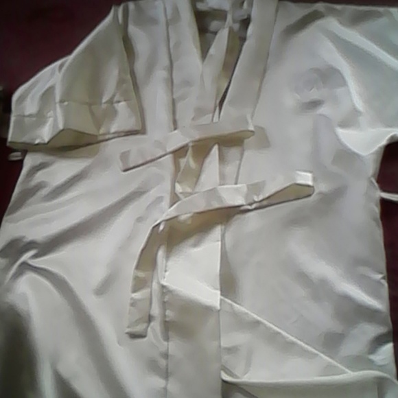 Saks Fifth Ave Satin Robe - Picture 7 of 7